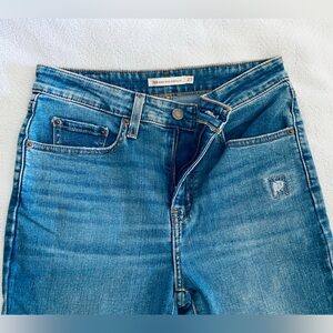 Levi's High-Rise Blue Denim Women's Jeans